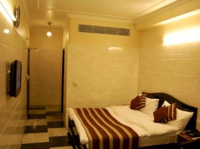 Treebo Trend Singh Sons Karol Bagh Otel Yeni Delhi Dış mekan fotoğraf