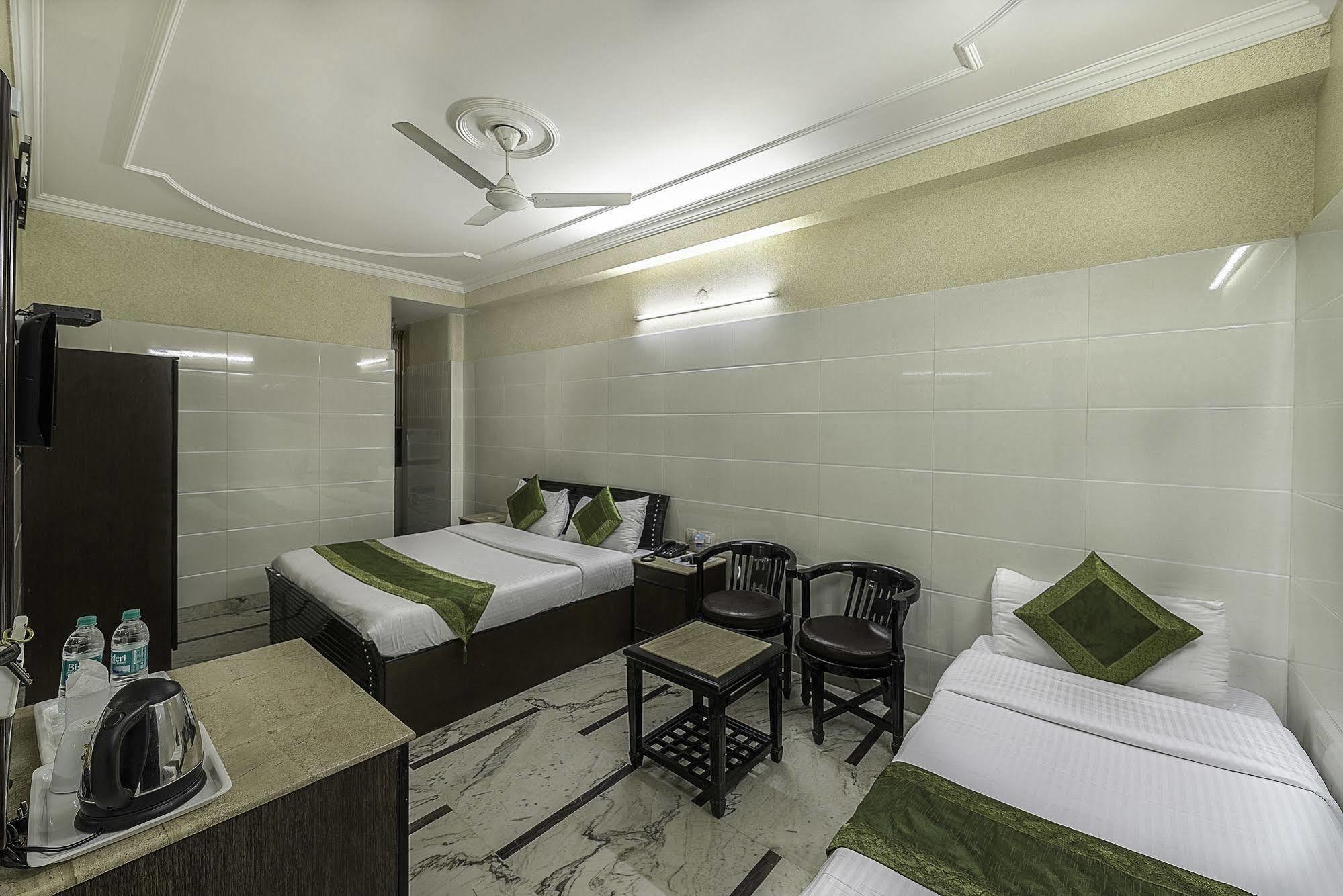 Treebo Trend Singh Sons Karol Bagh Otel Yeni Delhi Dış mekan fotoğraf