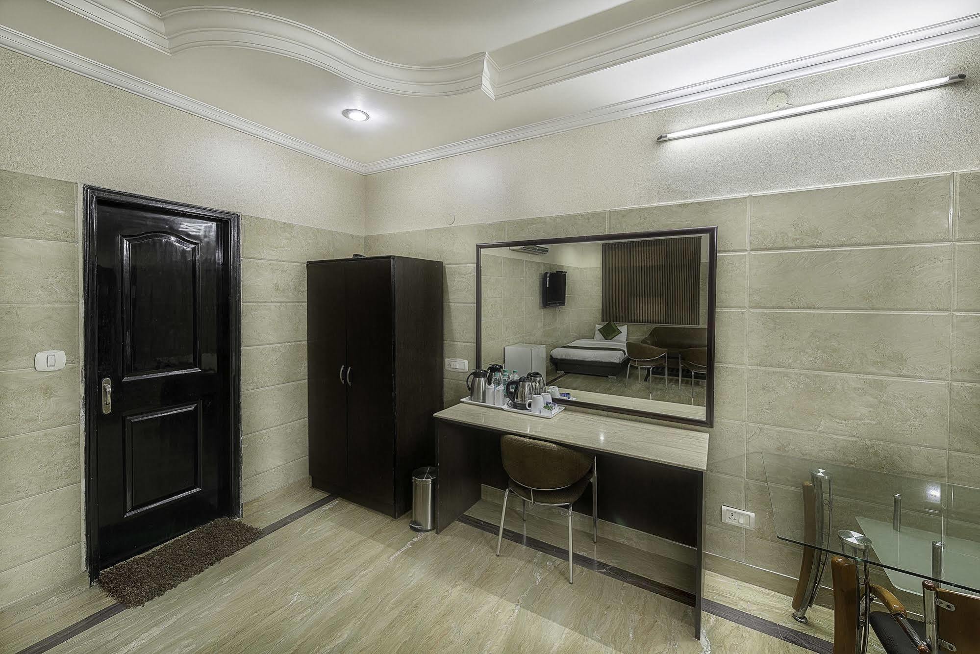 Treebo Trend Singh Sons Karol Bagh Otel Yeni Delhi Dış mekan fotoğraf