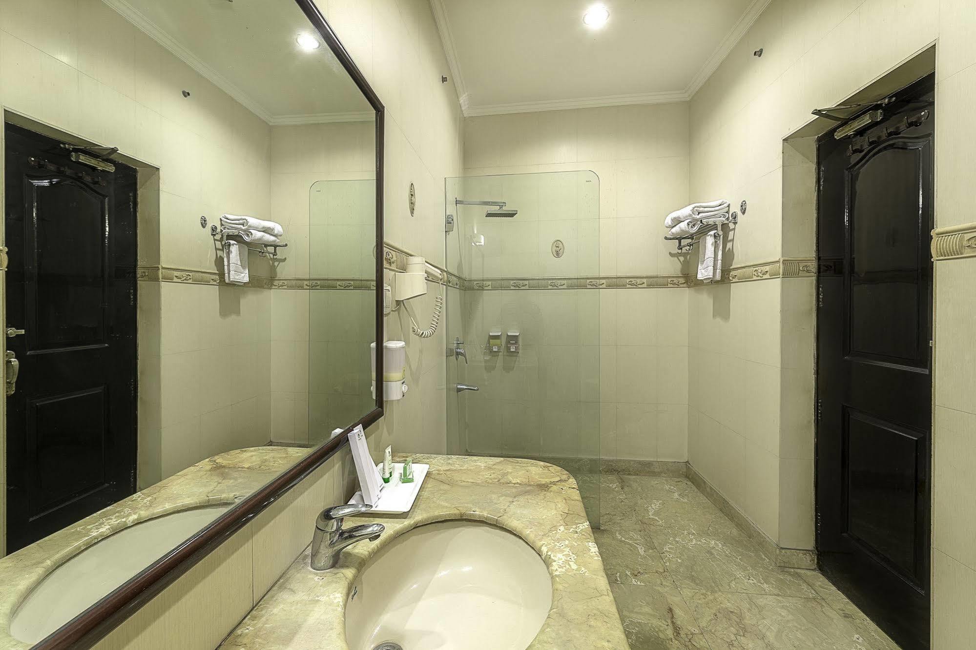 Treebo Trend Singh Sons Karol Bagh Otel Yeni Delhi Dış mekan fotoğraf